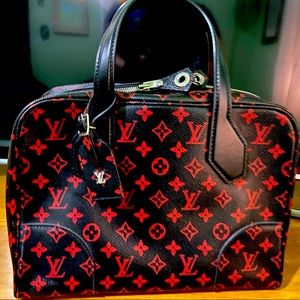 Louis Vuitton Dora Soft Handbag Limited Edition Monogram Infrarouge MM